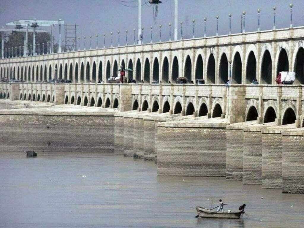 وزیر اعظم ہاؤس کا سکھر بیراج کے دروازوں کی مرمت کے حوالے سے تشویش کا اظہار